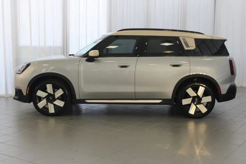 2025 Mini Countryman S ALL4 photo 1