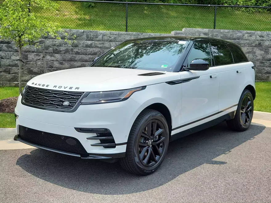 2026 Land Rover Range Rover Velar P250 Dynamic SE photo 1
