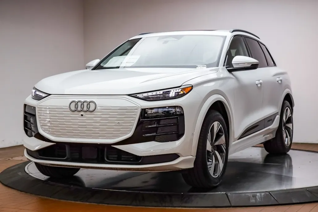 2025 Audi Q6 E-tron Premium Plus photo 1