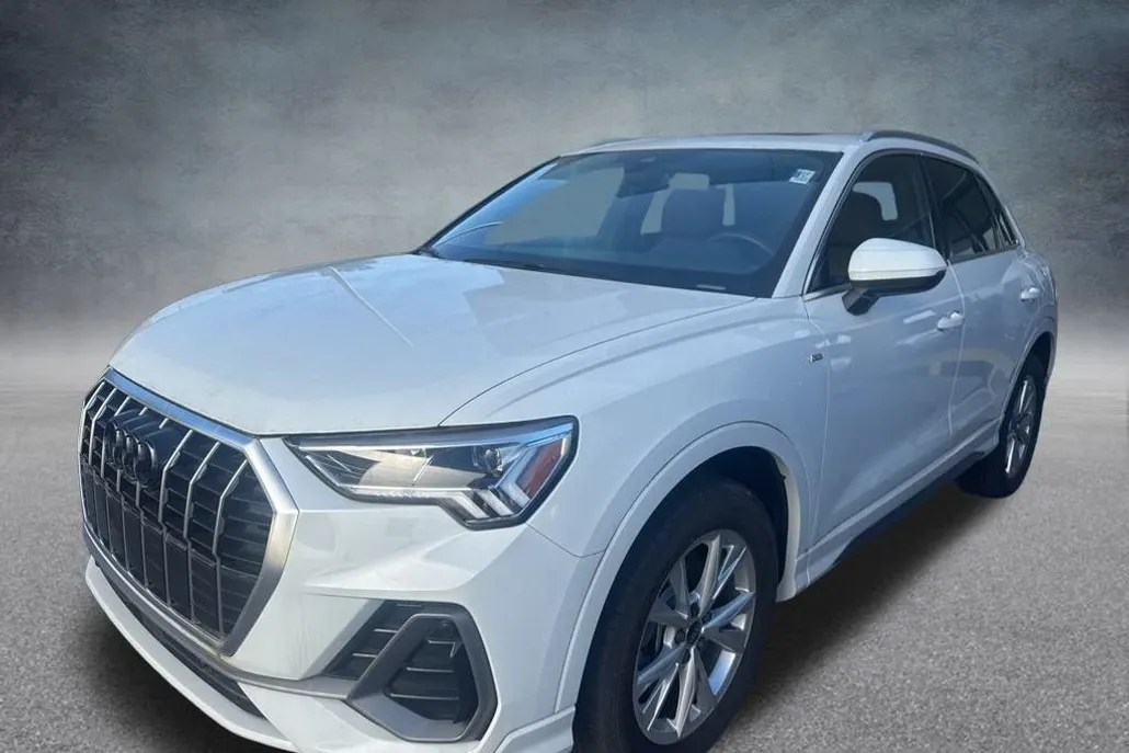 2022 Audi Q3 S line Premium Plus photo 1