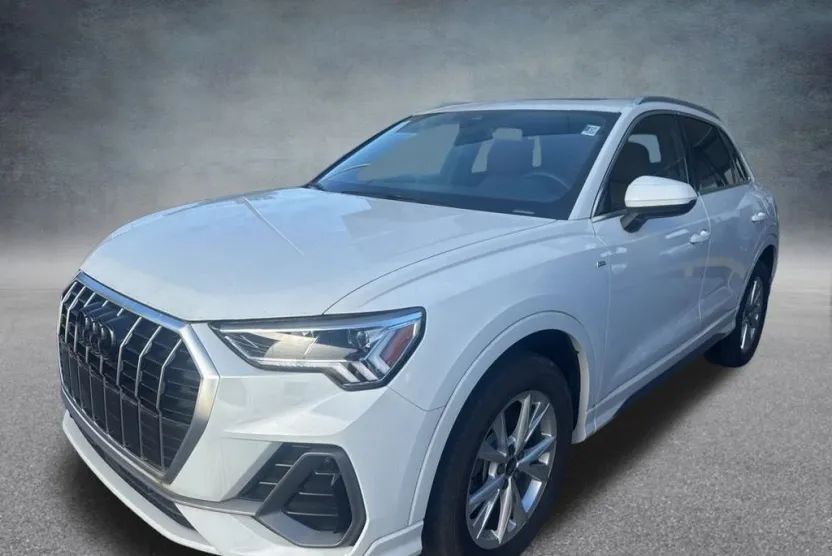 2022 Audi Q3 S line Premium Plus photo 1