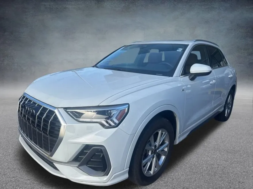 2022 Audi Q3 S line Premium Plus photo 1