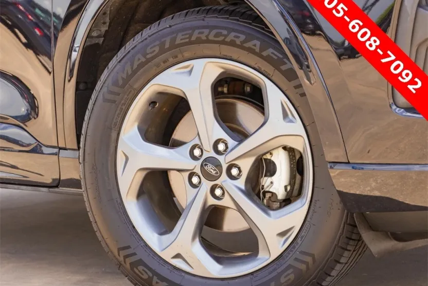 2023 Ford Escape ST-Line photo 1