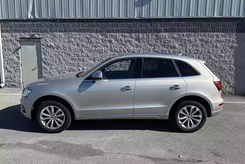 2016 Audi Q5 Premium 2.0T Plus photo 1