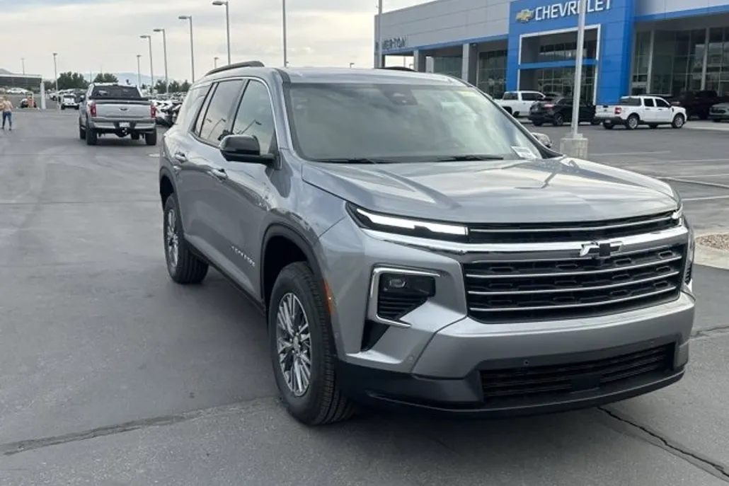 2026 Chevrolet Traverse photo 1