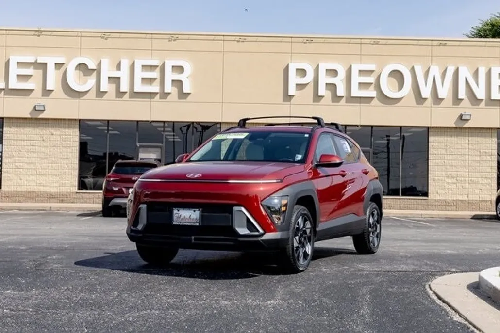 2025 Hyundai Kona SEL photo 1