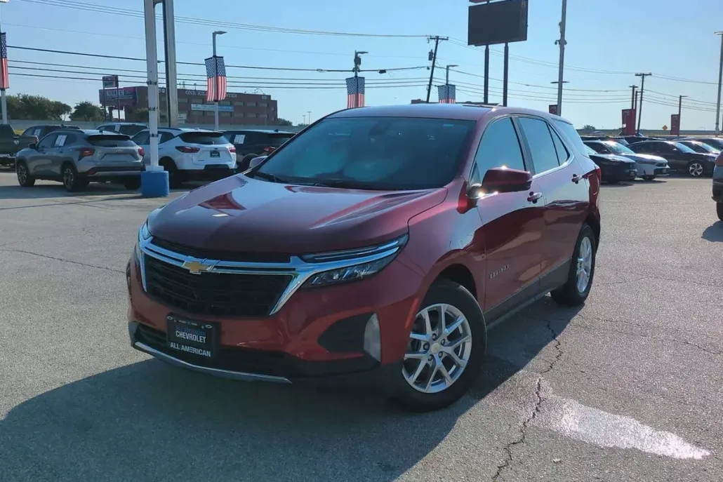 2024 Chevrolet Equinox LT photo 1