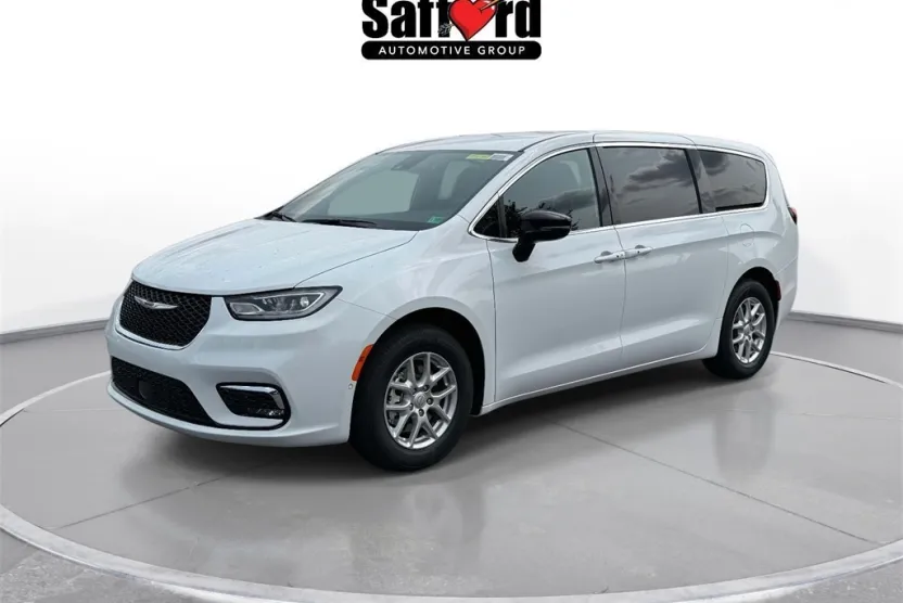 2026 Chrysler Pacifica photo 1