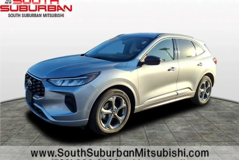 2024 Ford Escape ST-Line photo 1