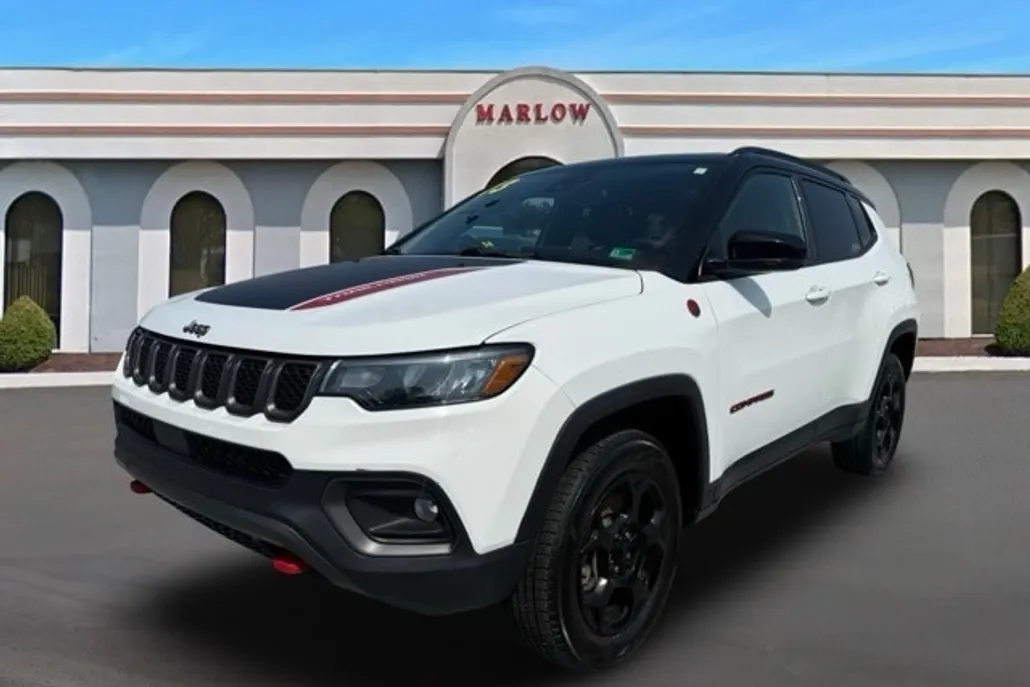 2023 Jeep Compass Trailhawk photo 1