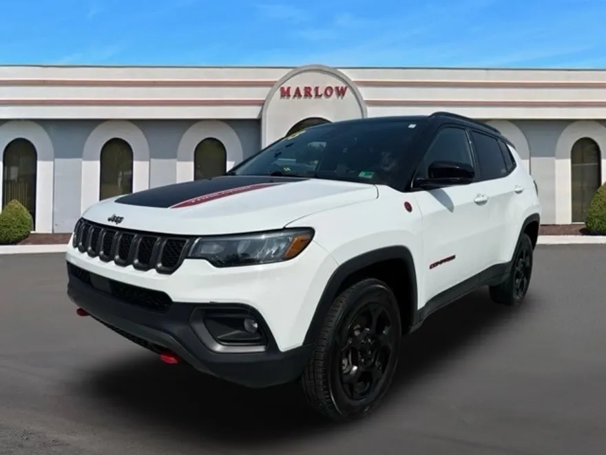 2023 Jeep Compass Trailhawk photo 1