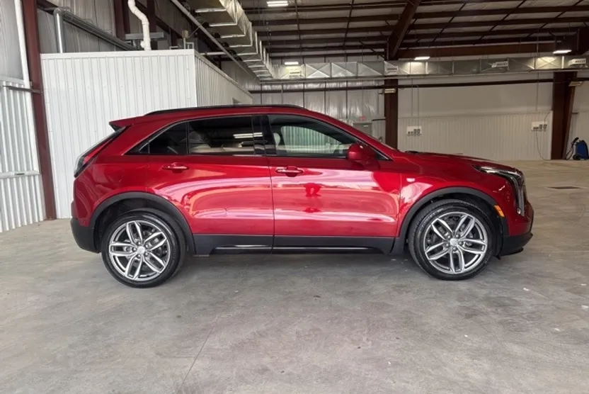 2019 Cadillac XT4 Sport photo 1