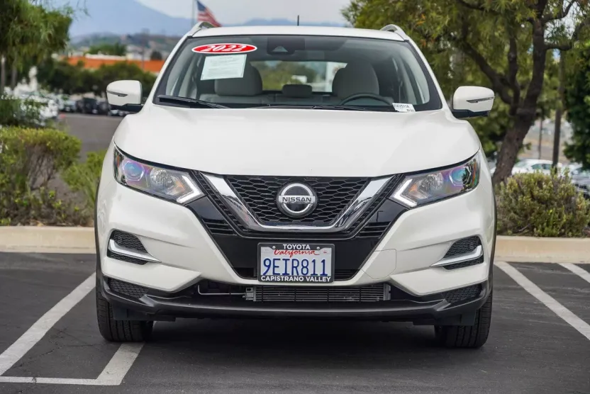 2022 Nissan Rogue Sport SL photo 1