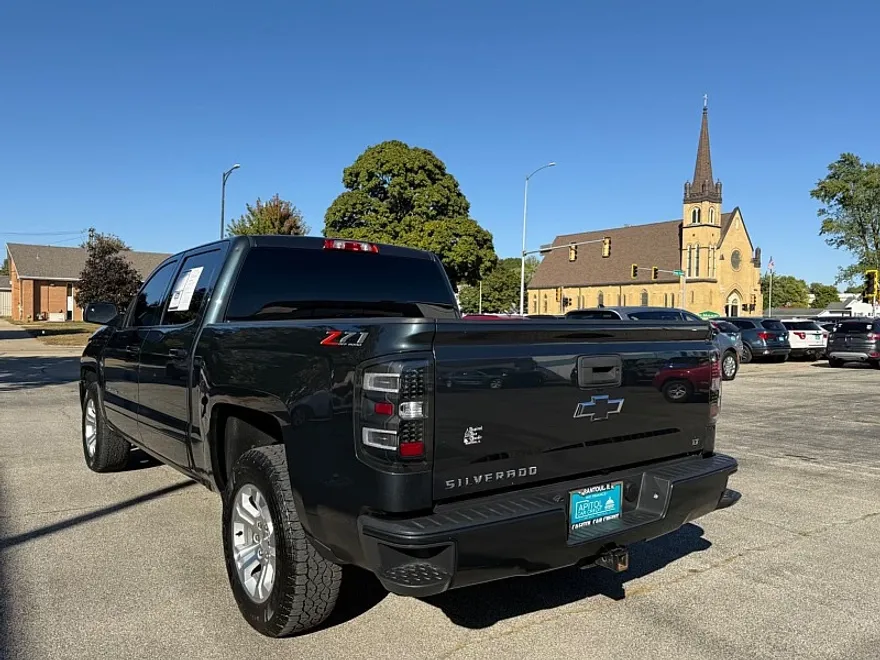 2018 Chevrolet Silverado 1500 LT Z71 photo 1