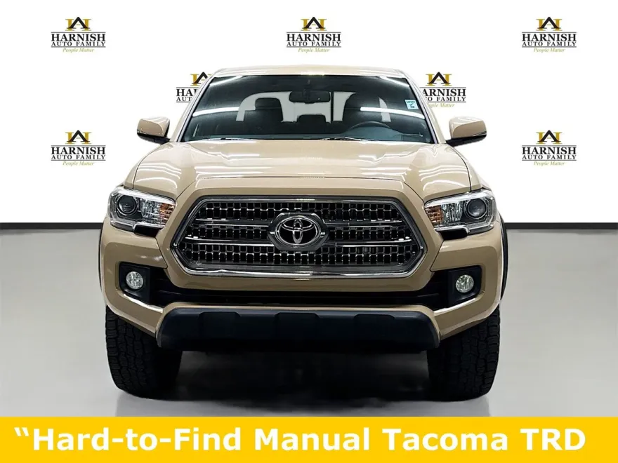 2017 Toyota Tacoma TRD photo 1
