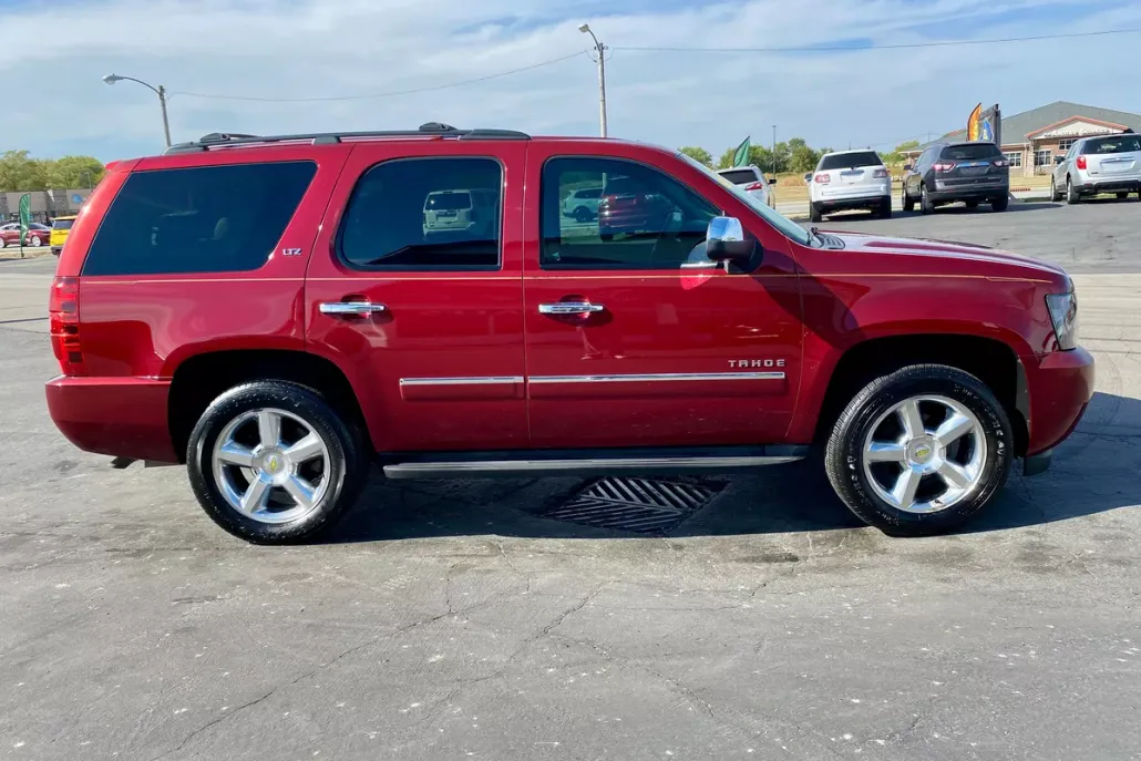 2011 Chevrolet Tahoe LTZ photo 1