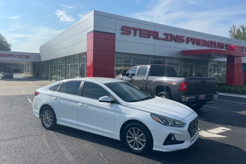 2019 Hyundai Sonata SE photo 1