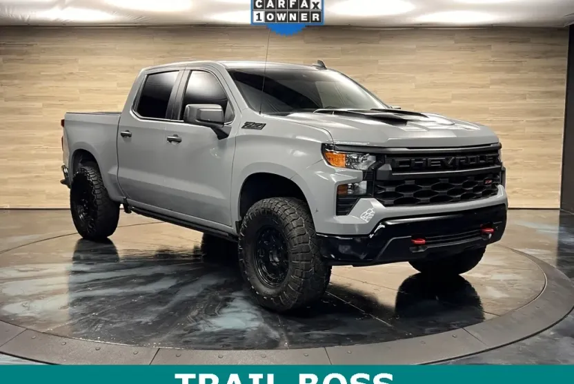 2024 Chevrolet Silverado 1500 Custom Trail Boss photo 1