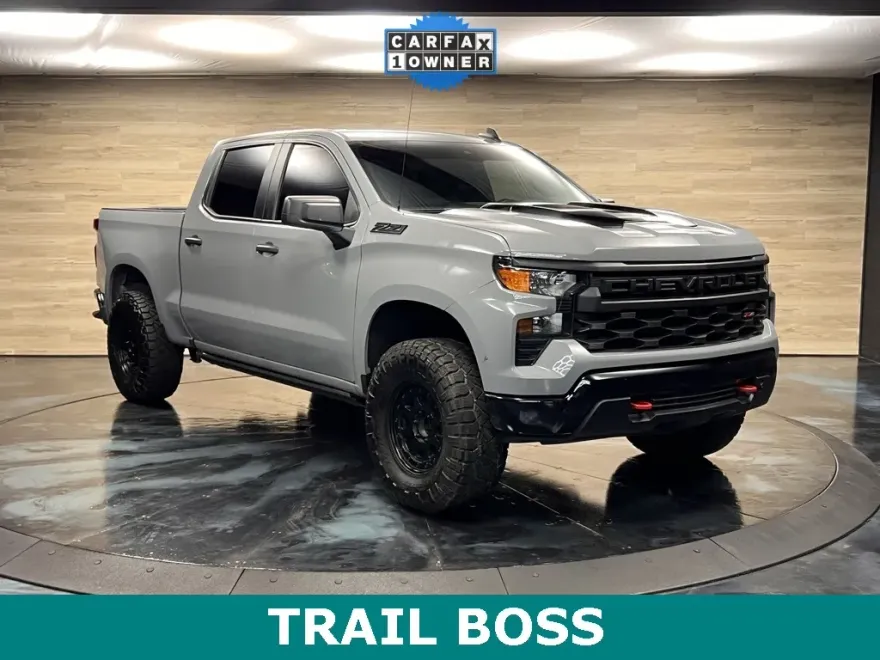 2024 Chevrolet Silverado 1500 Custom Trail Boss photo 1