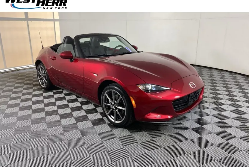 2022 Mazda MX-5 Miata Miata Grand Touring photo 1
