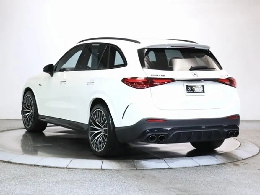 2024 Mercedes Benz GLC 43 AMG 4MATIC photo 1
