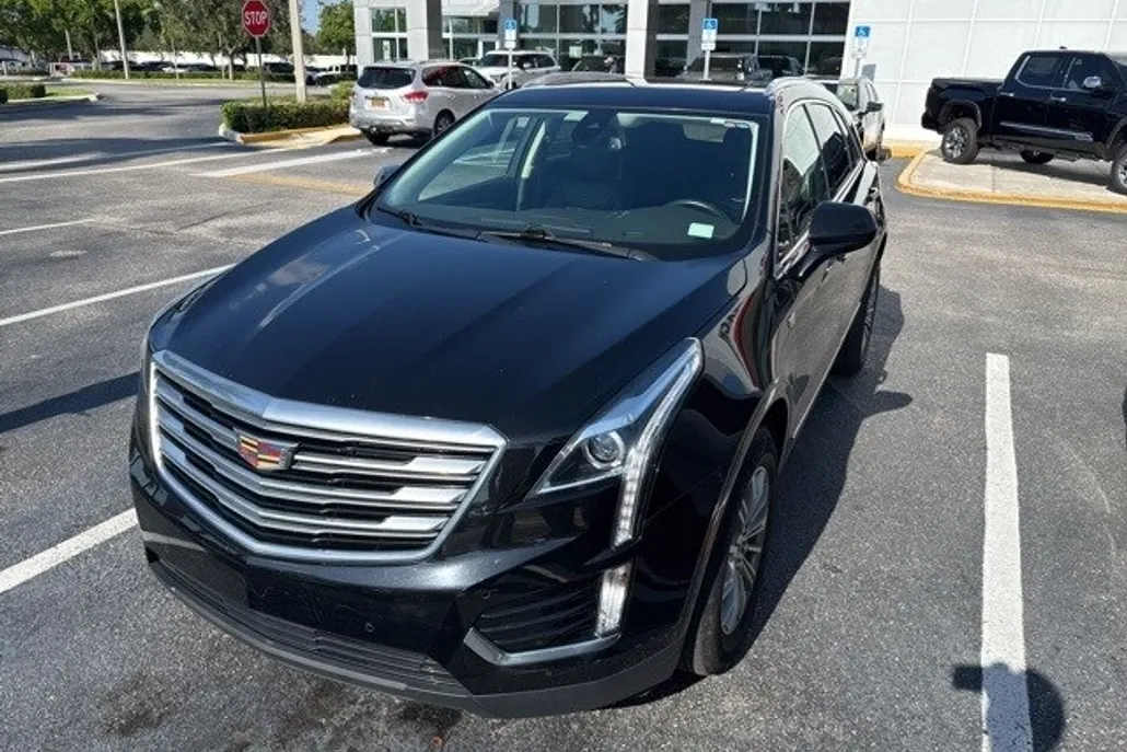 2018 Cadillac XT5 Luxury photo 1