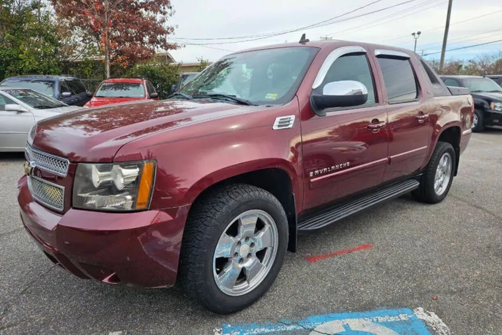 2008 Chevrolet Avalanche LT photo 1