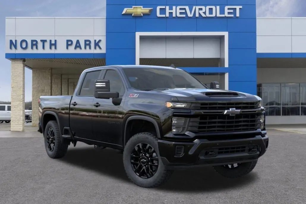 2026 Chevrolet Silverado 2500HD Custom photo 1