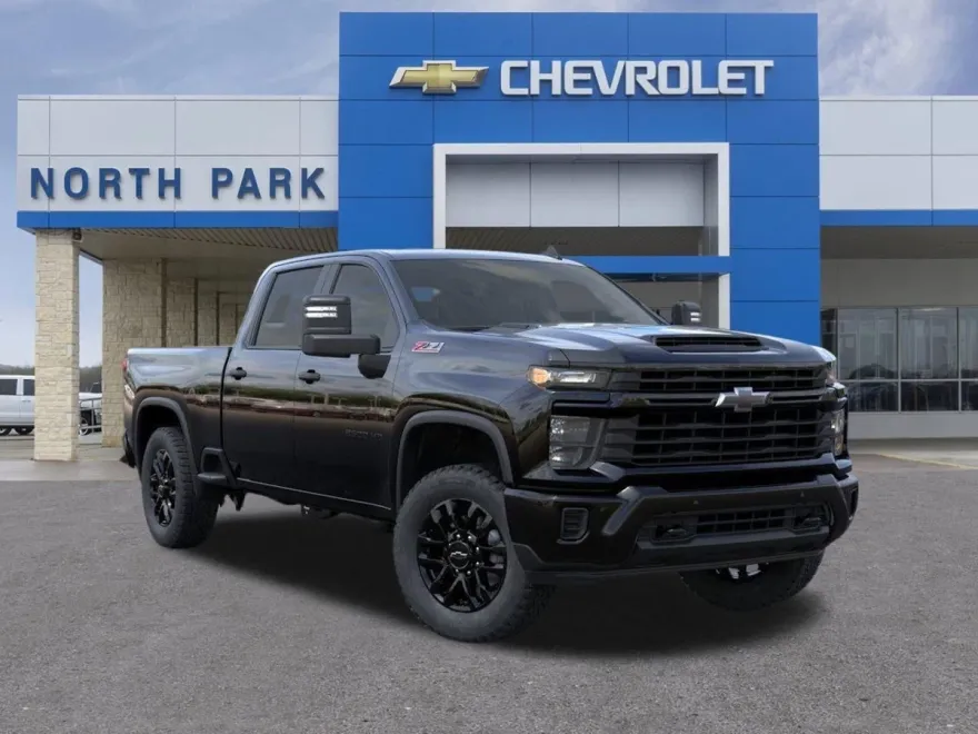 2026 Chevrolet Silverado 2500HD Custom photo 1