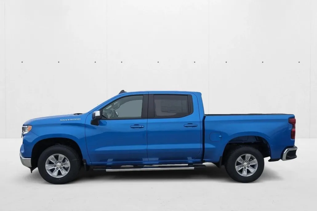 2025 Chevrolet Silverado 1500 LT photo 1