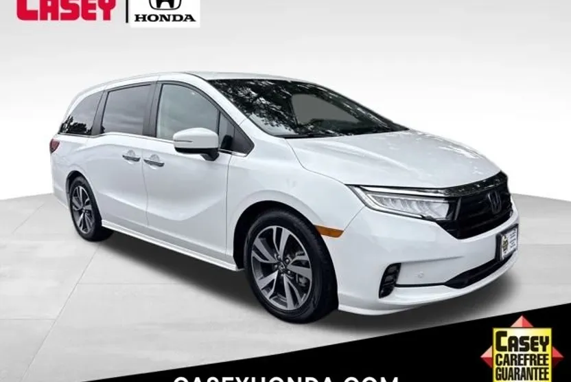 2023 Honda Odyssey Touring photo 1