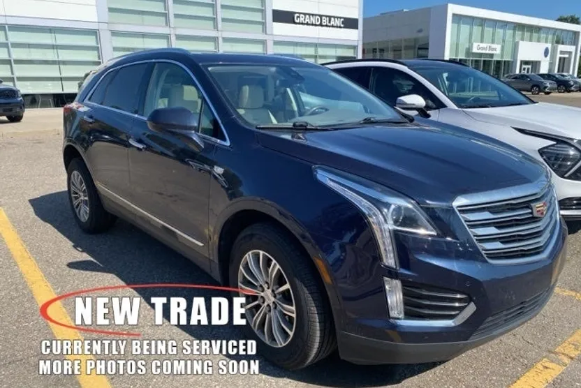 2017 Cadillac XT5 Luxury photo 1