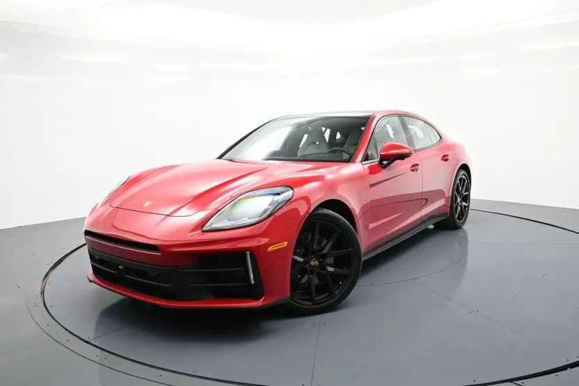 2025 Porsche Panamera 4 photo 1
