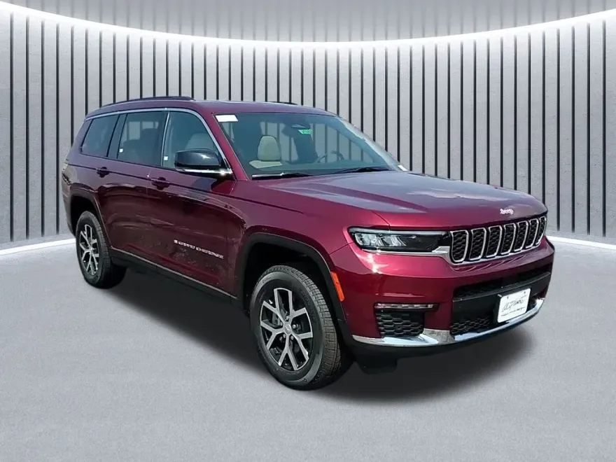 2025 Jeep Grand Cherokee Limited photo 1