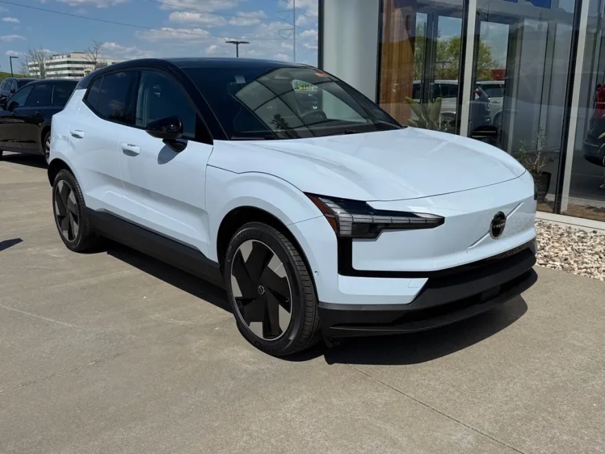 2025 Volvo EX30 Ultra photo 1