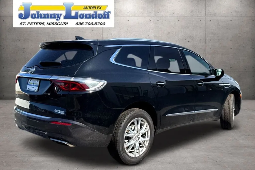 2023 Buick Enclave Essence photo 1