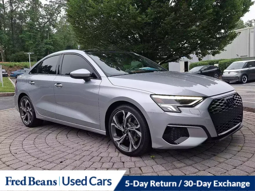 2023 Audi A3 40 Premium Plus photo 1