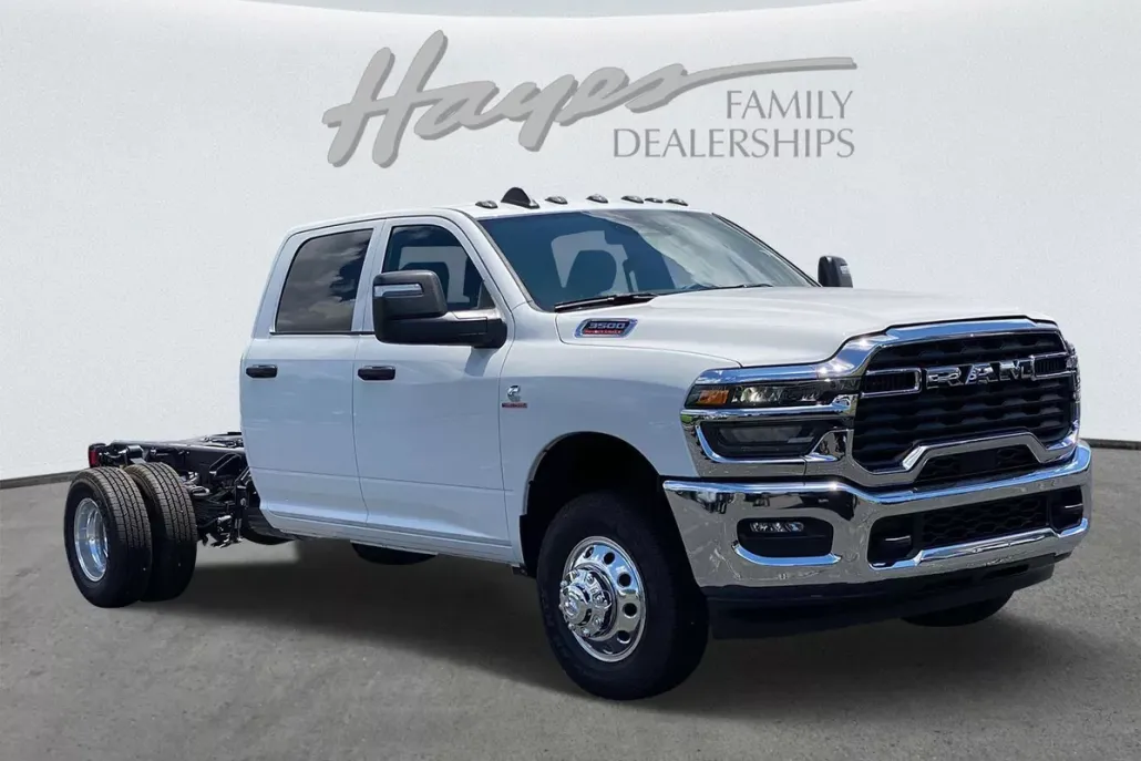 2025 Ram 3500 Tradesman photo 1