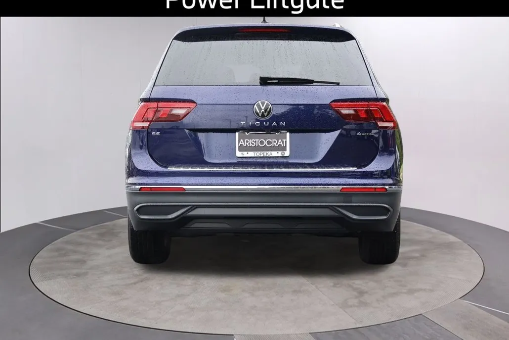 2024 Volkswagen Tiguan SE Wolfsburg Edition photo 1