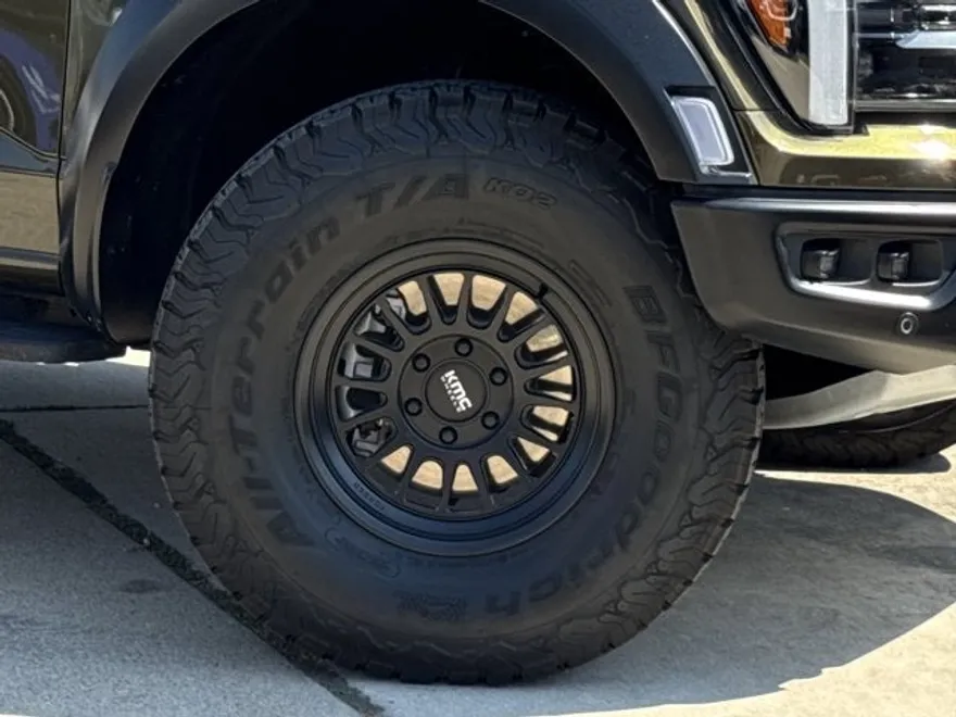 2025 Ford F-150 Raptor photo 1