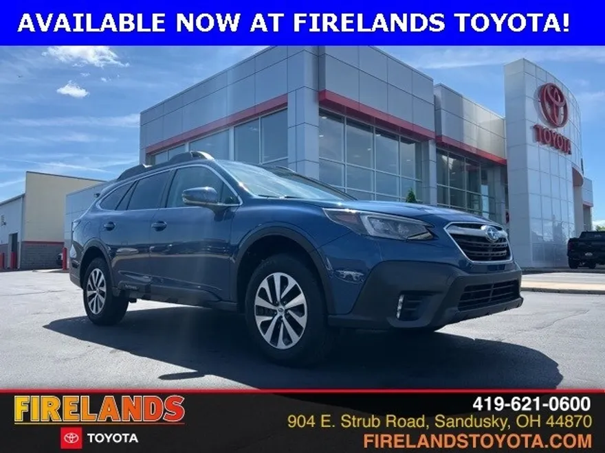 2022 Subaru Outback Premium photo 1