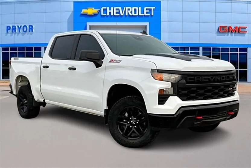 2024 Chevrolet Silverado 1500 Custom Trail Boss photo 1