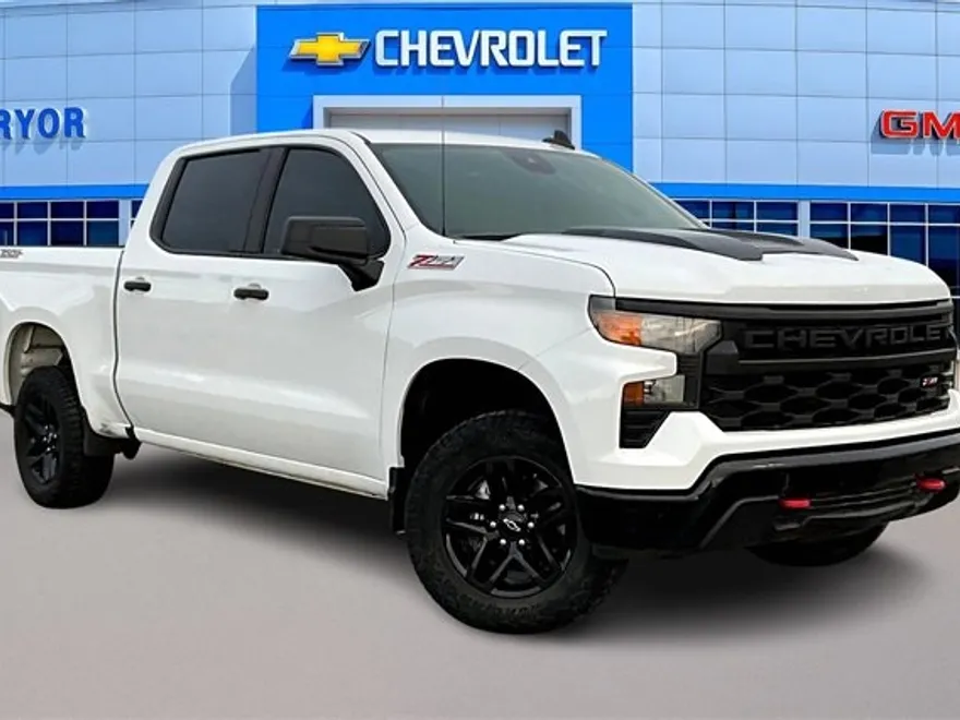 2024 Chevrolet Silverado 1500 Custom Trail Boss photo 1