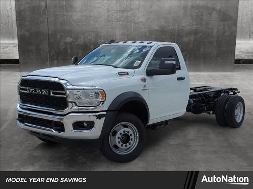 2024 Ram 5500 Tradesman photo 1