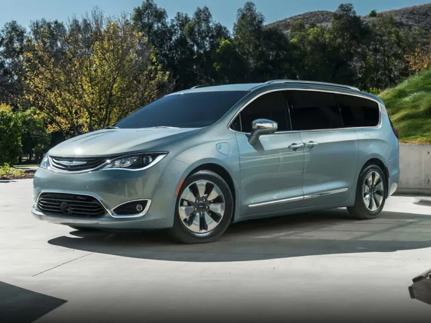 2018 Chrysler Pacifica Hybrid Limited photo 1