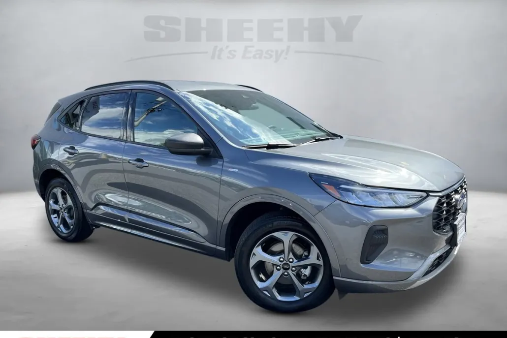 2024 Ford Escape ST-Line photo 1