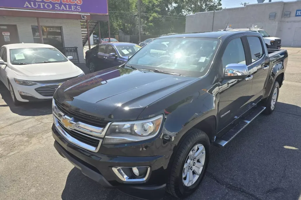2017 Chevrolet Colorado LT photo 1