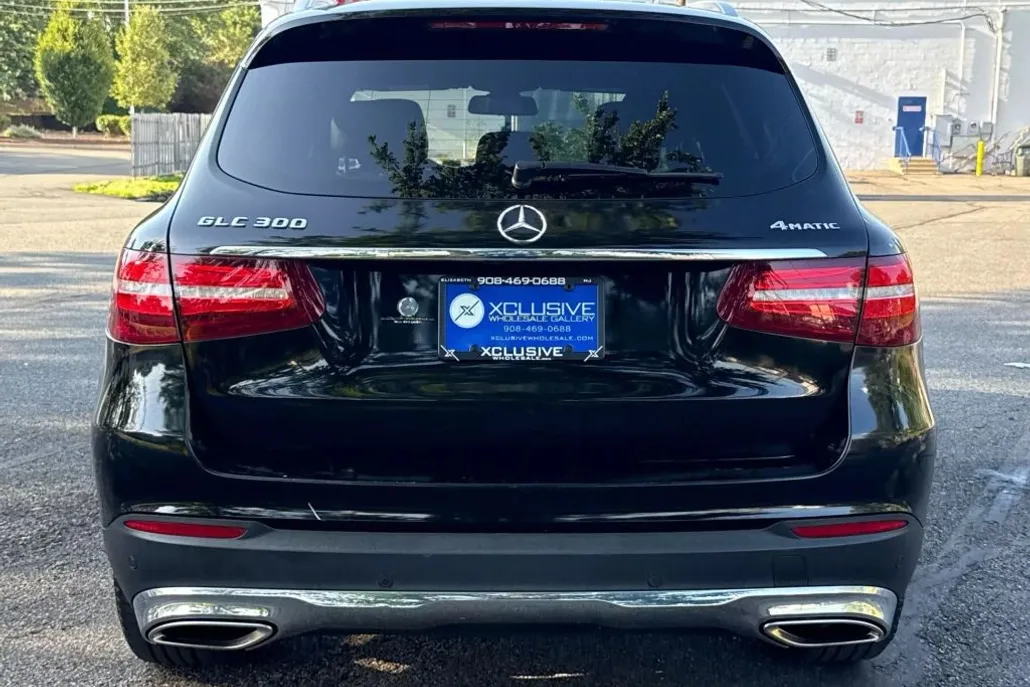 2019 Mercedes Benz GLC 300 4MATIC photo 1