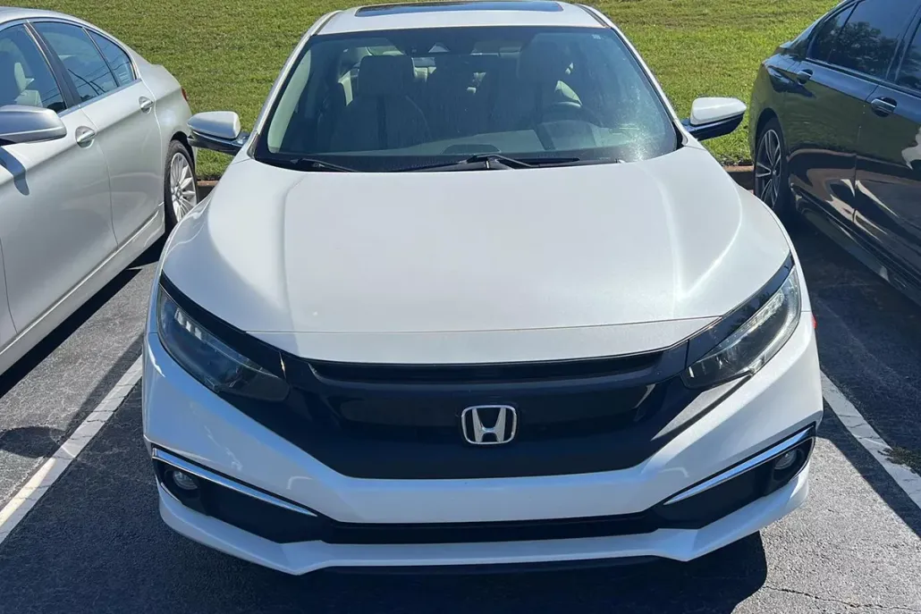 2020 Honda Civic Touring photo 1