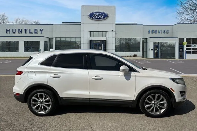 2015 Lincoln MKC Base photo 1